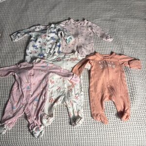 Carter's  Infant Girls Sleepers Clothing Lot of‎ 5 Size Newborn